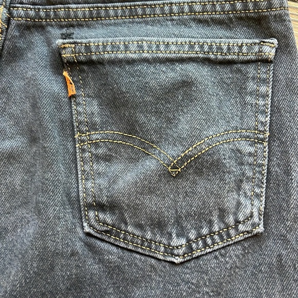 Levi’s Black Denim Mini Skirt with Frayed Hem - Picture 3 of 4